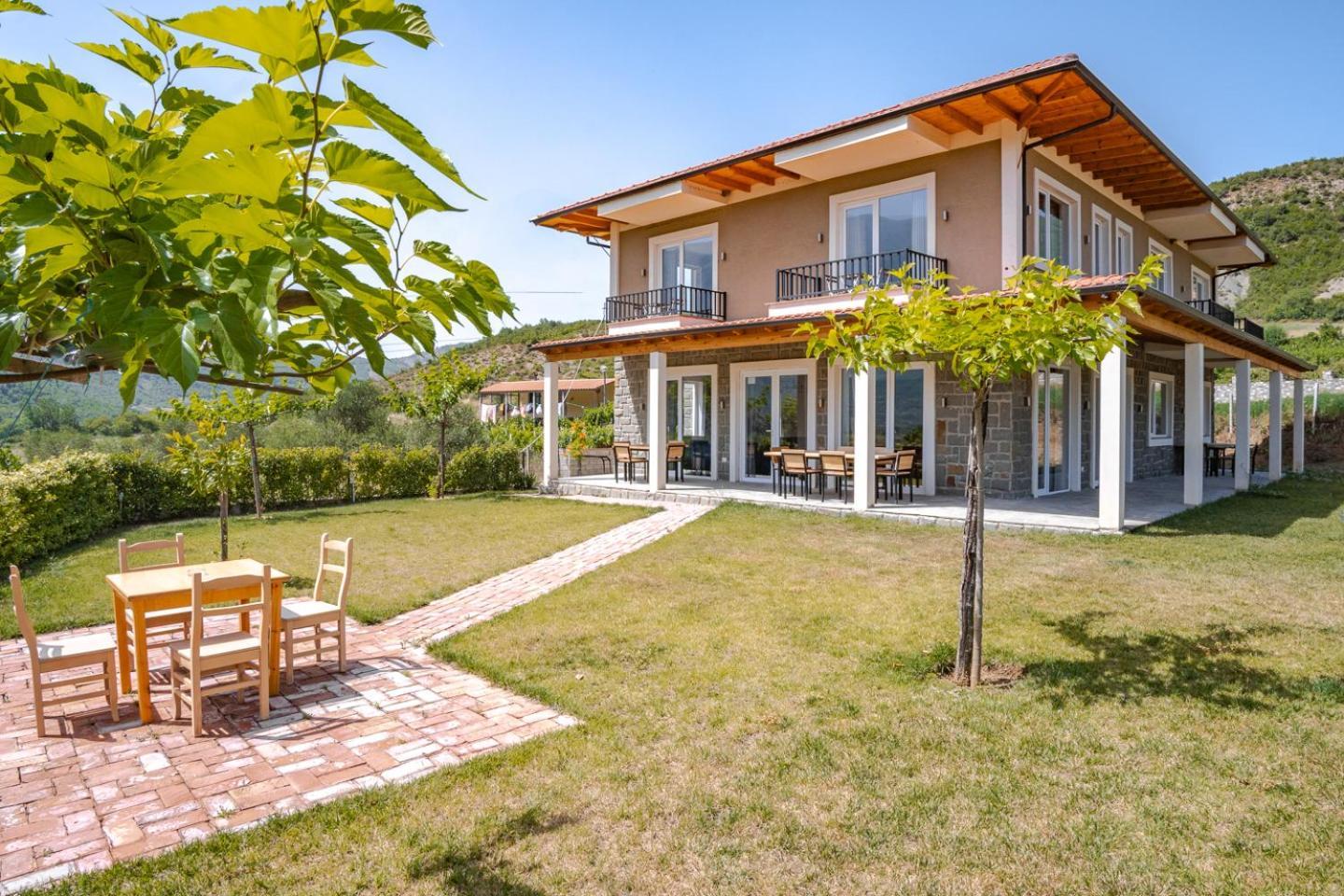 Bujtina Lumo & Pool Villa Përmet Eksteriør billede